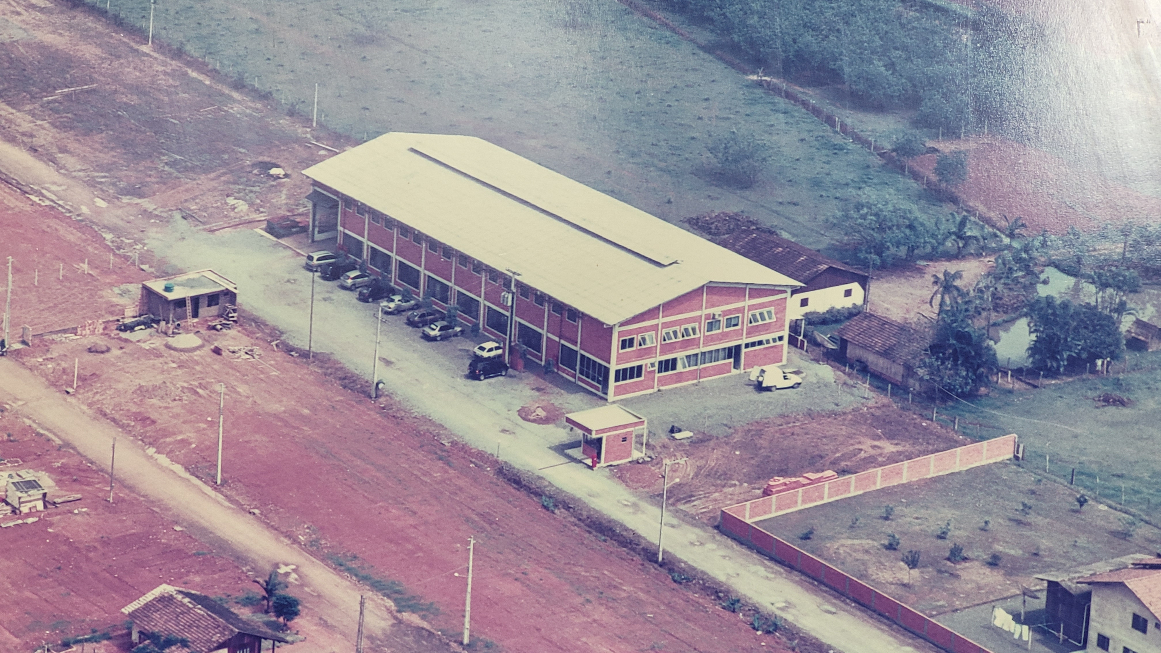 novo galpão com 1100m2 em 2002